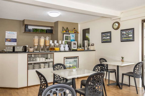 Best Western Airport 85 Motel - Palm Beach Accommodation 12