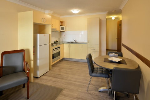 Quest Ascot - Palm Beach Accommodation 2