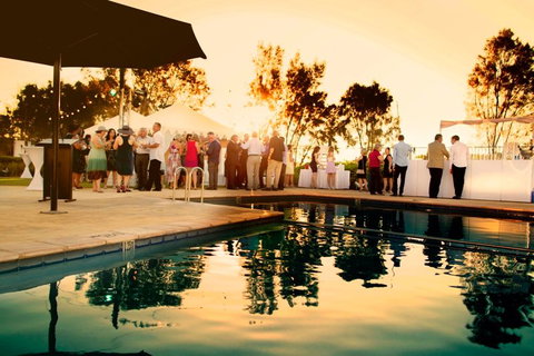 Assured Ascot Quays Apartment Hotel - Palm Beach Accommodation 3