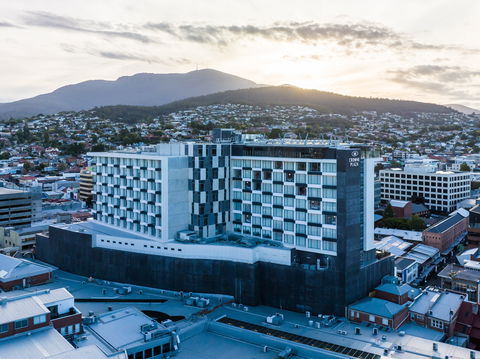 Crowne Plaza Hobart - Palm Beach Accommodation 2