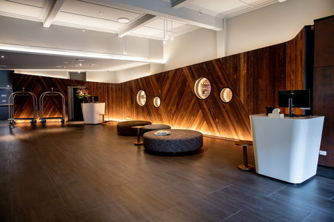 Crowne Plaza Hobart - Palm Beach Accommodation 5