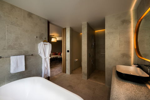 Crowne Plaza Hobart - Palm Beach Accommodation 7