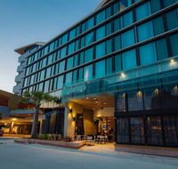 Eatons Hill Hotel - Palm Beach Accommodation