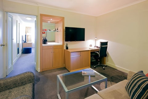 Holiday Inn Parramatta - Palm Beach Accommodation 14
