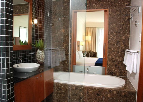 Majestic Roof Garden Hotel - Palm Beach Accommodation 4