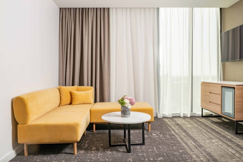 Crowne Plaza Adelaide - Palm Beach Accommodation 3