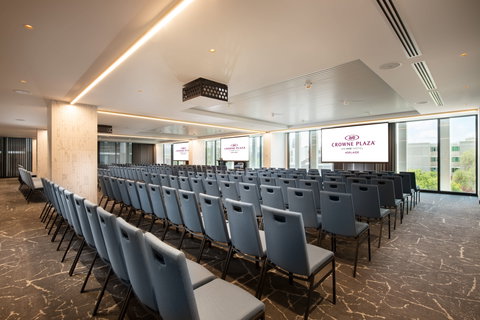 Crowne Plaza Adelaide - Palm Beach Accommodation 17
