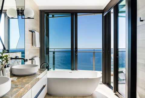 Langham, Gold Coast & Jewel Residences - Palm Beach Accommodation 5