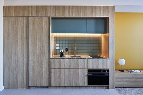 Lanbruk Apartment Hotel-Richomnd Hill - Palm Beach Accommodation 5