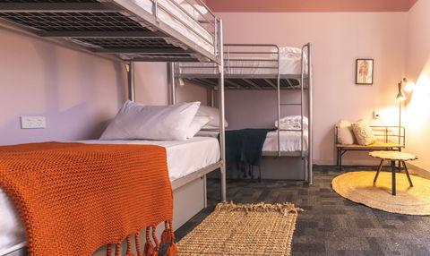 United Backpackers - Palm Beach Accommodation 4