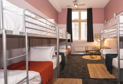 United Backpackers - Palm Beach Accommodation 9