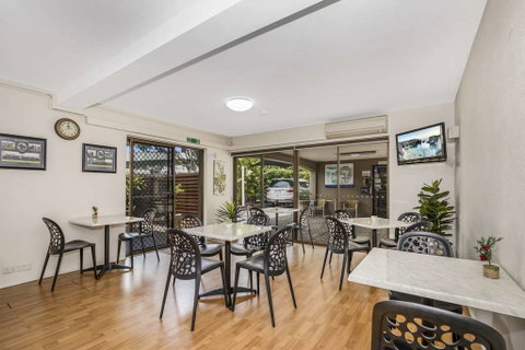 Best Western Airport 85 Motel - Palm Beach Accommodation 11