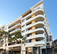 Meriton Suites Waterloo - Palm Beach Accommodation