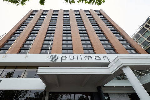 Pullman Melbourne On The Park - Palm Beach Accommodation 0
