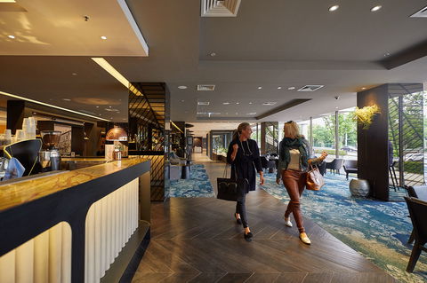 Pullman Melbourne On The Park - Palm Beach Accommodation 4
