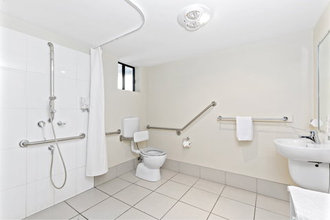 Blackwater Central Motel - Palm Beach Accommodation 8