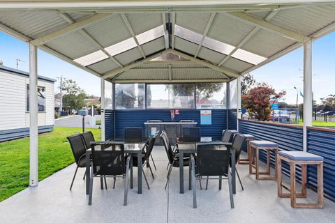 Discovery Parks Geelong - Palm Beach Accommodation 1