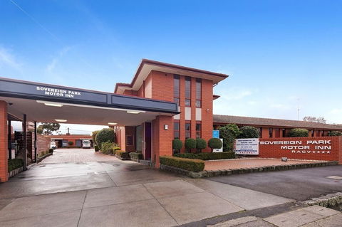 Sovereign Park Motor Inn - Palm Beach Accommodation 0
