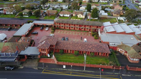 Sovereign Park Motor Inn - Palm Beach Accommodation 1