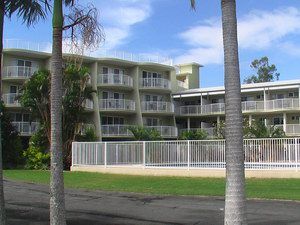 Cabarita Lake Apartments - Palm Beach Accommodation 0
