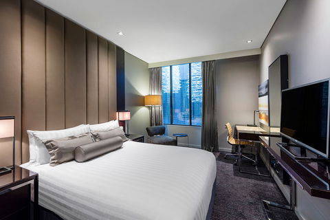 Gambaro Hotel - Palm Beach Accommodation 1
