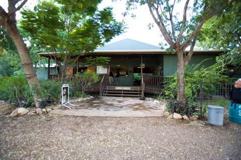 Adels Grove Camping Park Hotel - Palm Beach Accommodation 0