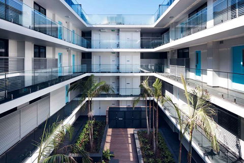 Veriu Camperdown - Palm Beach Accommodation 1
