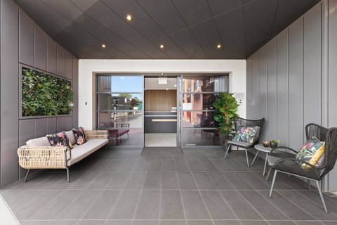 Bluegum Motel - Palm Beach Accommodation 0