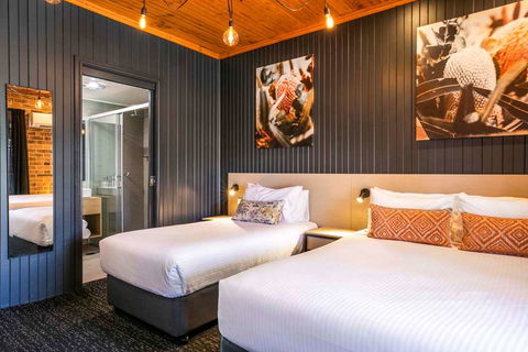 Macquarie Inn - Palm Beach Accommodation 2