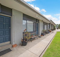 Hamilton Lakeside Motel - Palm Beach Accommodation