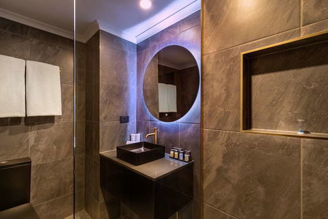 Batman's Hill on Collins - Palm Beach Accommodation 2