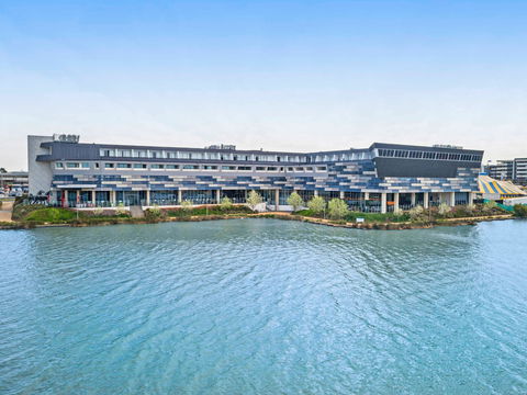 Mercure Melbourne Caroline Springs - Palm Beach Accommodation 0