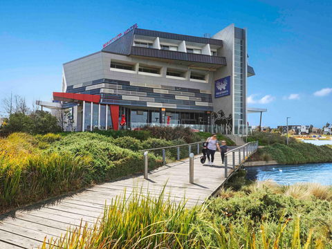 Mercure Melbourne Caroline Springs - Palm Beach Accommodation 1