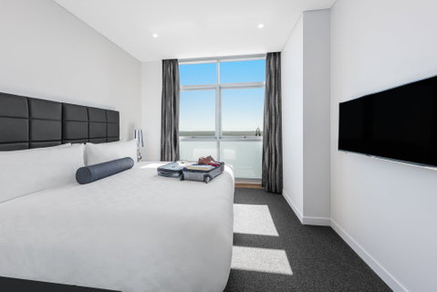 Meriton Suites Chatswood - Palm Beach Accommodation 0