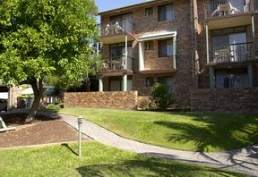 Toowong Villas - Palm Beach Accommodation 0