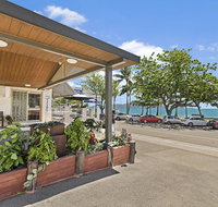 Beach House Motel - Palm Beach Accommodation