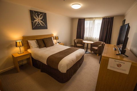Bairnsdale International - Palm Beach Accommodation 5