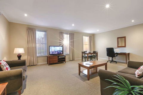 Lake Inn Ballarat - Palm Beach Accommodation 13