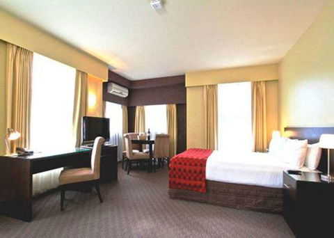 Comfort Inn & Suites City Views - Palm Beach Accommodation 8