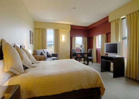 Comfort Inn & Suites City Views - Palm Beach Accommodation 9