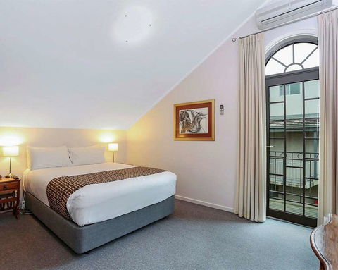 Quality Inn & Suites Menzies - Palm Beach Accommodation 8