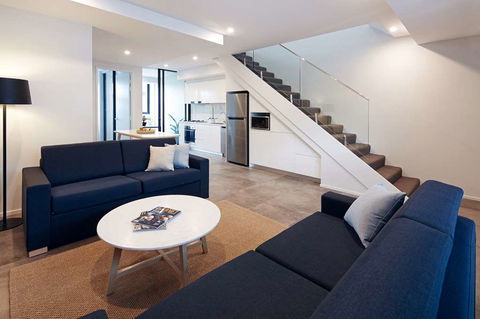 Veriu Camperdown - Palm Beach Accommodation 17