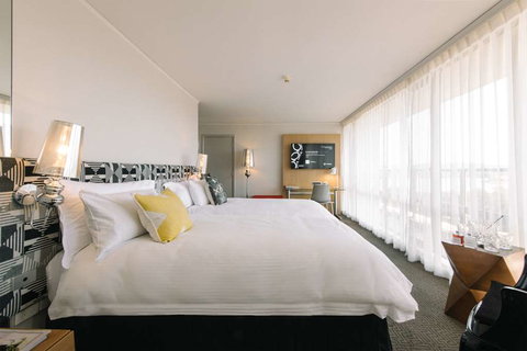 QT Canberra - Palm Beach Accommodation 6