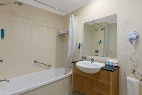 Nesuto Canberra Apartment Hotel - Palm Beach Accommodation 3