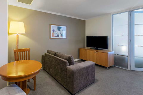 Nesuto Canberra Apartment Hotel - Palm Beach Accommodation 13
