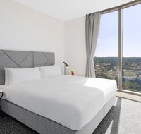 Meriton Suites George St - Palm Beach Accommodation