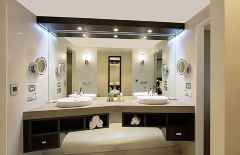 Hilton Darwin - Palm Beach Accommodation 5