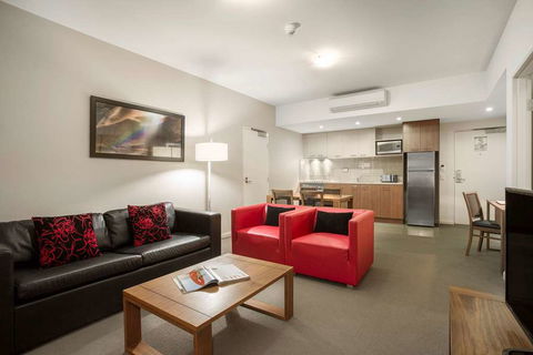 Hudson Parap - Palm Beach Accommodation 4