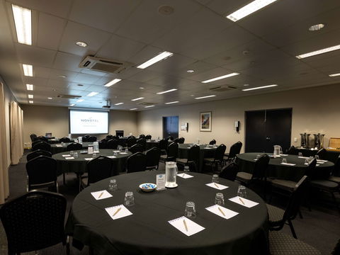 Novotel Darwin Airport Hotel - Palm Beach Accommodation 9