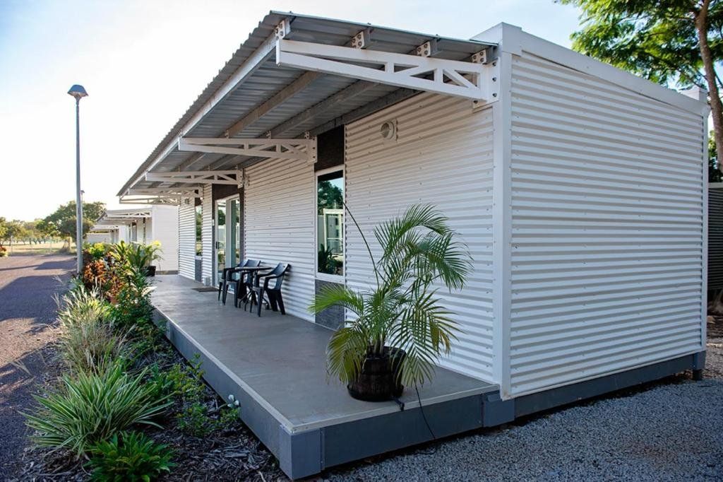 Winnellie NT Palm Beach Accommodation
